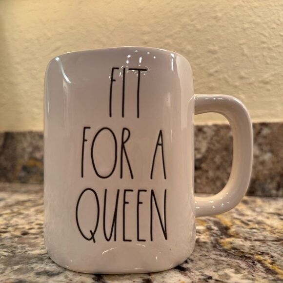 Rae Dunn Artisan Fit For A Queen Crown Mug 👑 NEW - Picture 1 of 9